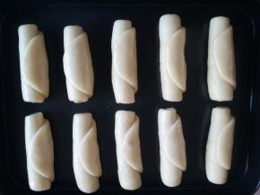 做好所有的，盖上保鲜膜，醒发20分钟。