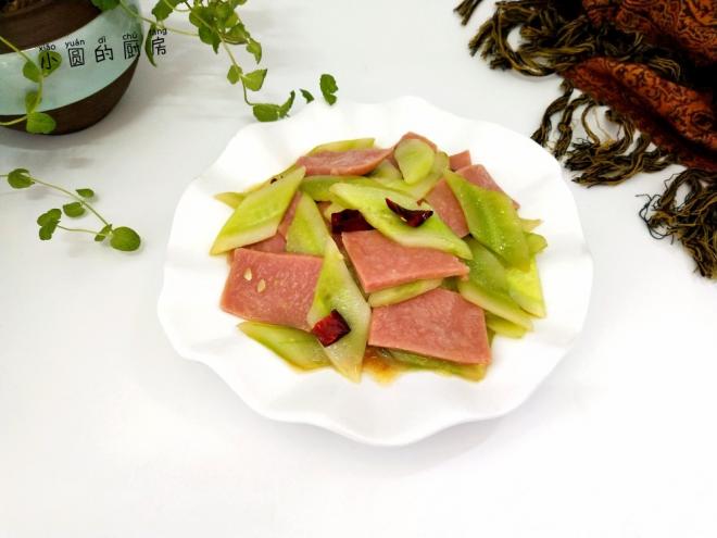 黄瓜炒火腿肠