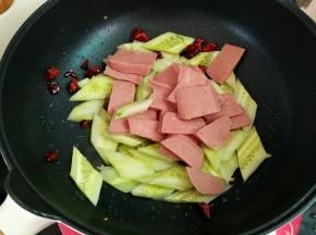 下火腿肠