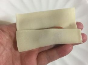 从下面往上折起来。