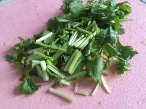 香菜切段