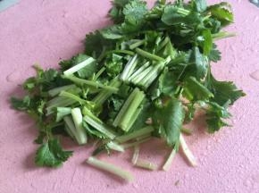 香菜切段