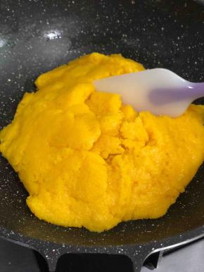 自己炒制的奶黄馅