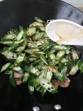 再给半勺生抽。