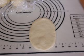 翻面，擀成长方形