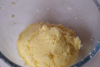 搅拌均匀。放入冰箱冷藏备用