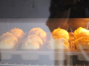 放入烤箱。175度35分钟，上色加盖锡纸