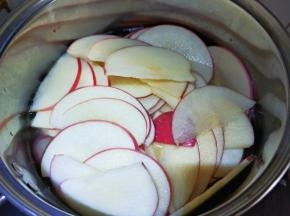 放入煮好的糖水里。