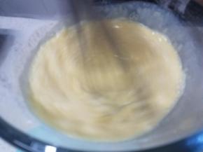 把凉好了的A倒入BC混合液内搅匀。