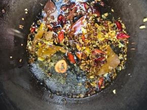 加入适量清水