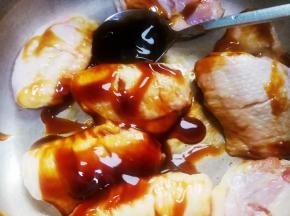 鸡翅里面放2勺蚝油