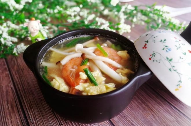 菌类料理+鸭蛋双菇鲜虾汤