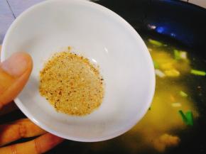 加入鲣鱼高汤料