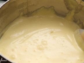 翻拌至无干粉状态（不做迷彩，到这一步即可倒入模具烘烤）