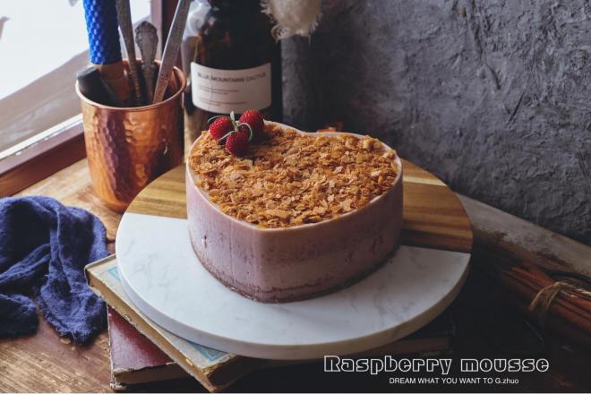 树莓夹心慕斯