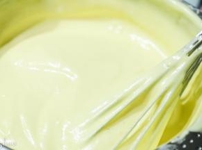 拌匀后再回倒清中，继续翻拌匀。