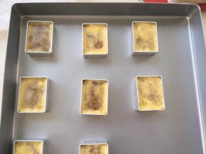 全部做好后，入烤箱烤18分钟，表面上色即可