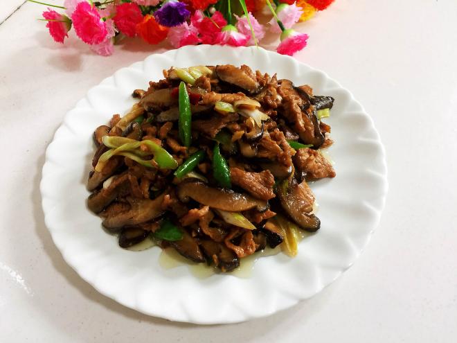 香菇炒肉