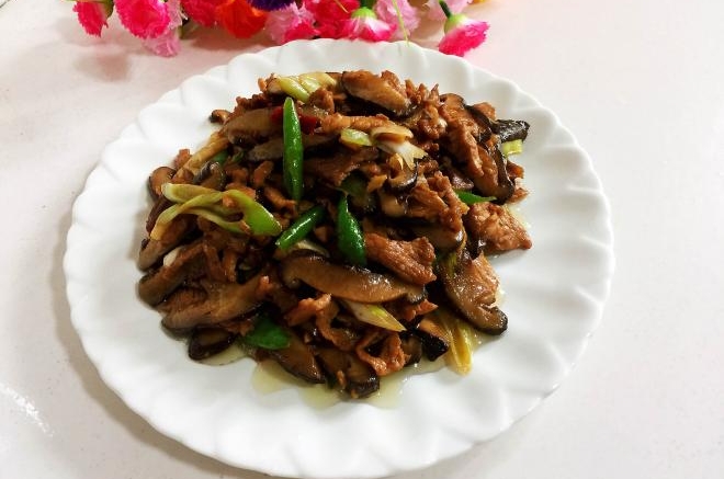 香菇炒肉