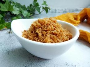 鸡胸肉肉松做好了，无论是做肉松面包还是拌饭，都是不错的哦！