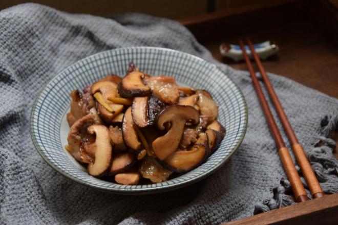 香菇炒肉