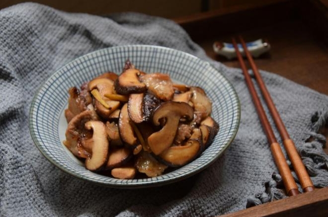 香菇炒肉