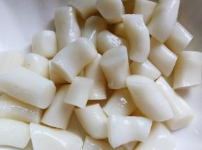 手指年糕洗干净切段
