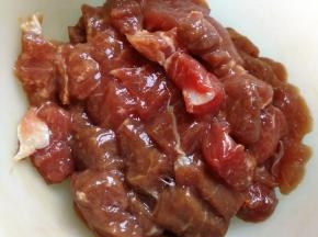 牛排切成小丁