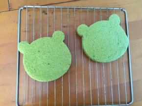 用学厨的熊熊模具压出形状
