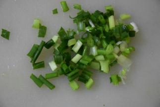 香葱洗净切成葱花