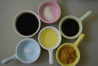 准备好所有调料