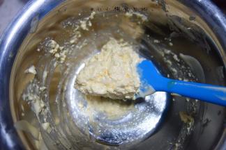 最后碾压一下，以免有奶粉颗粒存在