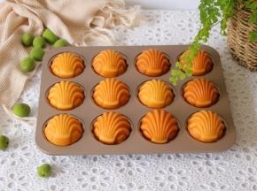 出炉立即脱模，放置室温密封保存