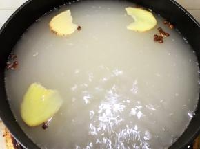 煮开后放凉备用