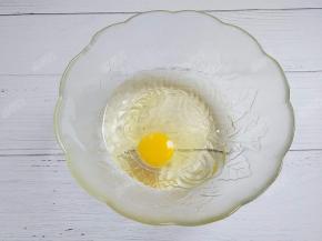 葵花子油中打入鸡蛋