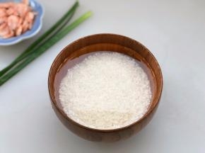 把粥米淘洗干净