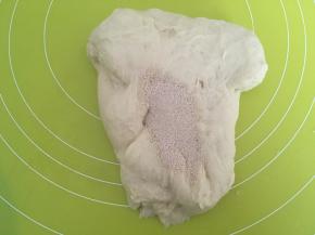 这时候，加入酵母