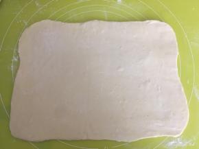 冰箱取出冷冻的面片