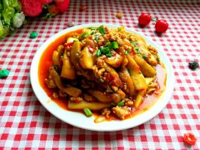 装盘，好吃的停不下来，还不油腻。