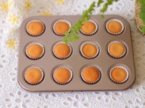 出炉即可脱模，晾凉