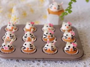 按照图片中摆好