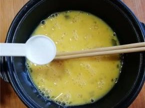 加入少许盐；