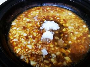 加一点清水和白糖