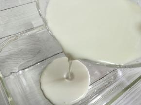 倒入耐高温容器。静置30分钟。