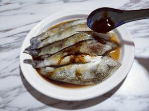 加入一小勺蚝油。