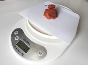 将面团分割成30个，每个大约17g的小面团