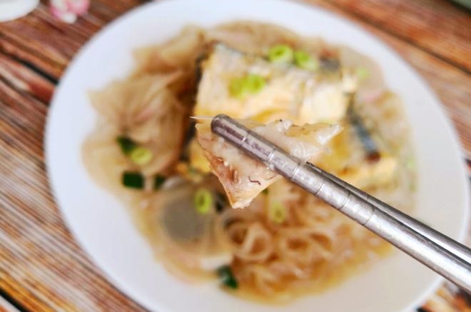 针梁鱼炖水萝卜