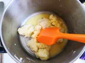 6.	每次都要完全吸收后，再加入蛋液，