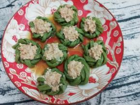 蒸好后取出，里面的汤汁不要倒掉