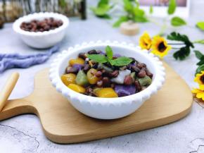 冰过的红豆汤口感更好。